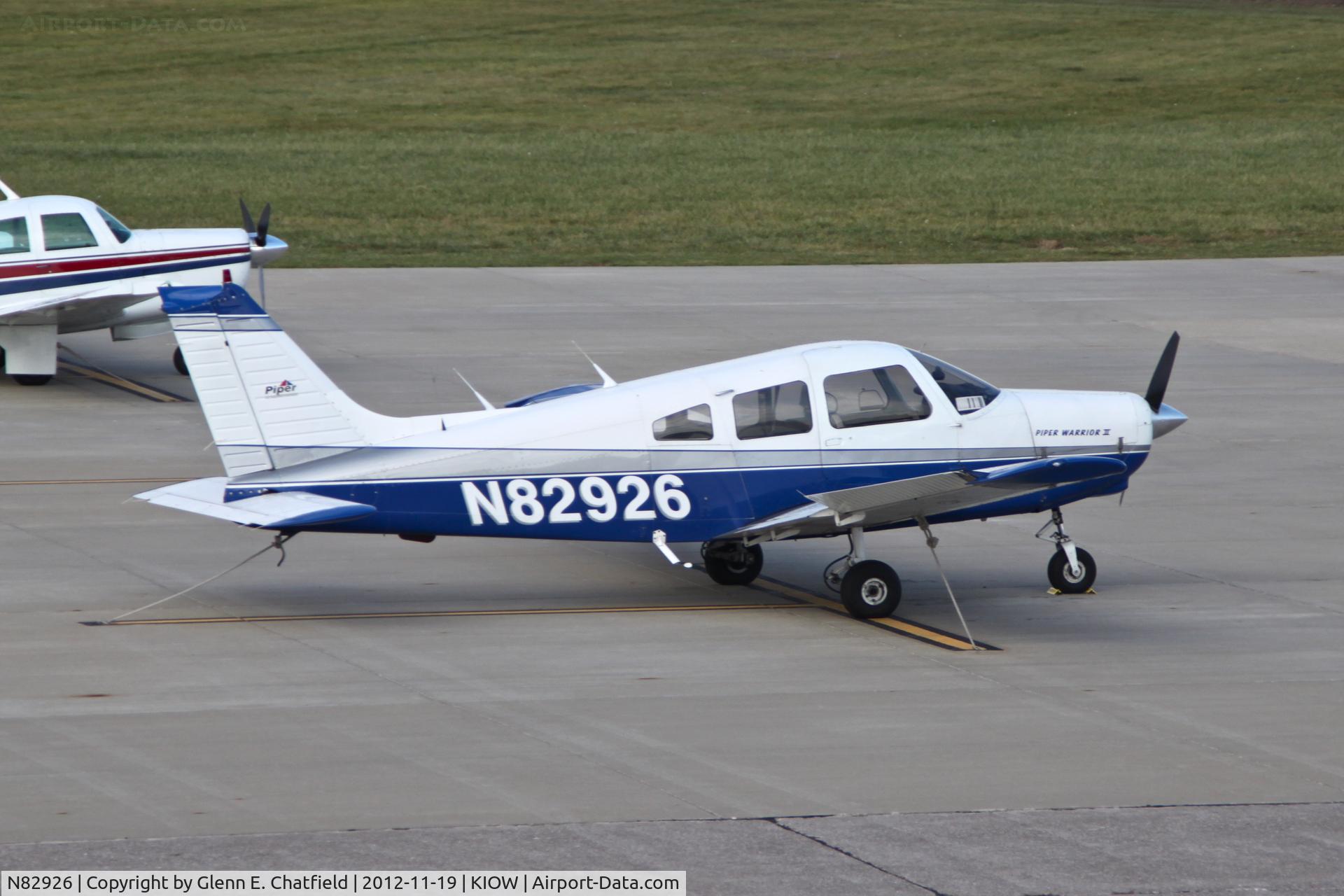 N82926, 1980 Piper PA-28-161 C/N 28-8116080, Photographed from the viewing platform
