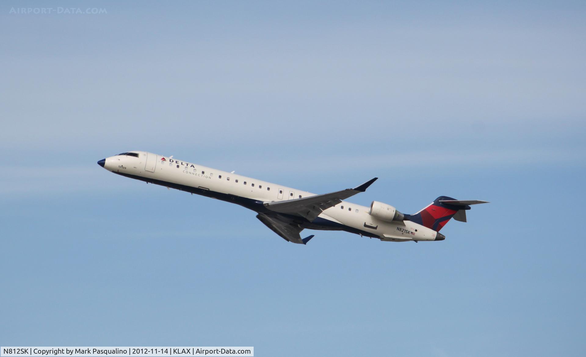 N812SK, 2006 Bombardier CRJ-900ER (CL-600-2D24) C/N 15098, CL600-2D24
