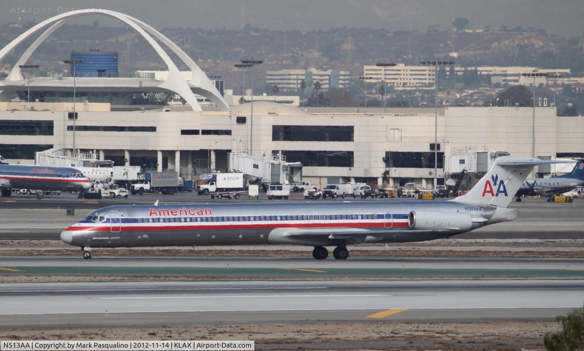 N513AA, 1990 McDonnell Douglas MD-82 (DC-9-82) C/N 49890, MD-82