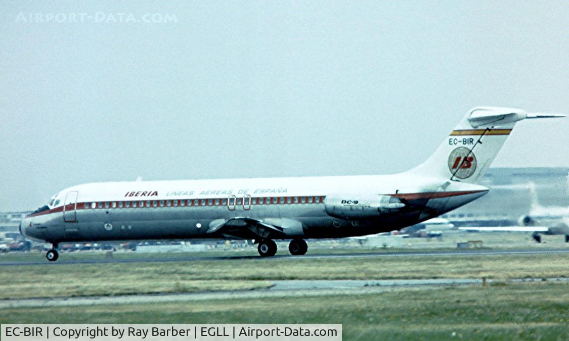 EC-BIR, 1967 Douglas DC-9-32 C/N 47093, McDonnell Douglas DC-9-32 [47093] (Iberia) Heathrow~G 1975. Image taken from a slide. seen departing