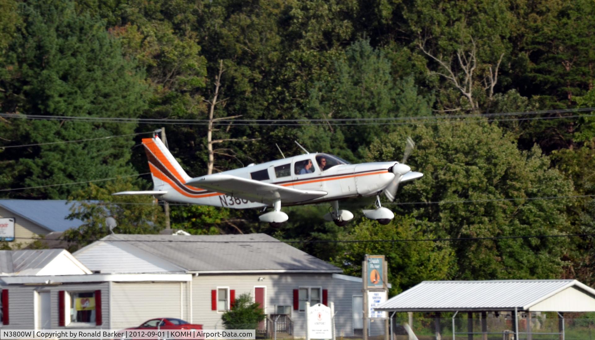 N3800W, 1966 Piper PA-32-300 Cherokee Six C/N 32-40128, Takeoff Orange