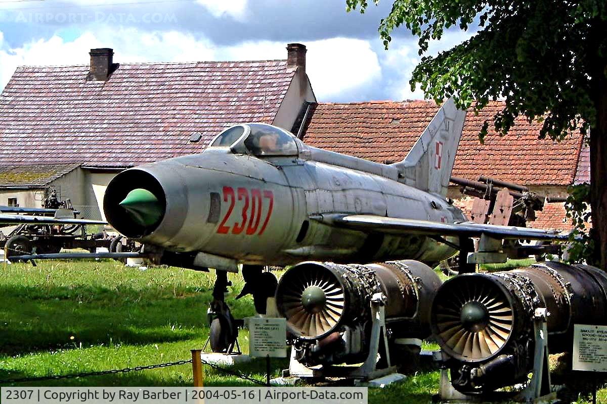 2307, Mikoyan-Gurevich MiG-21F-13 C/N 742307, Mikoyan MiG-21 F-13 Fishbed C [742307] Drzonow-Lubuskie~SP 16/05/2004