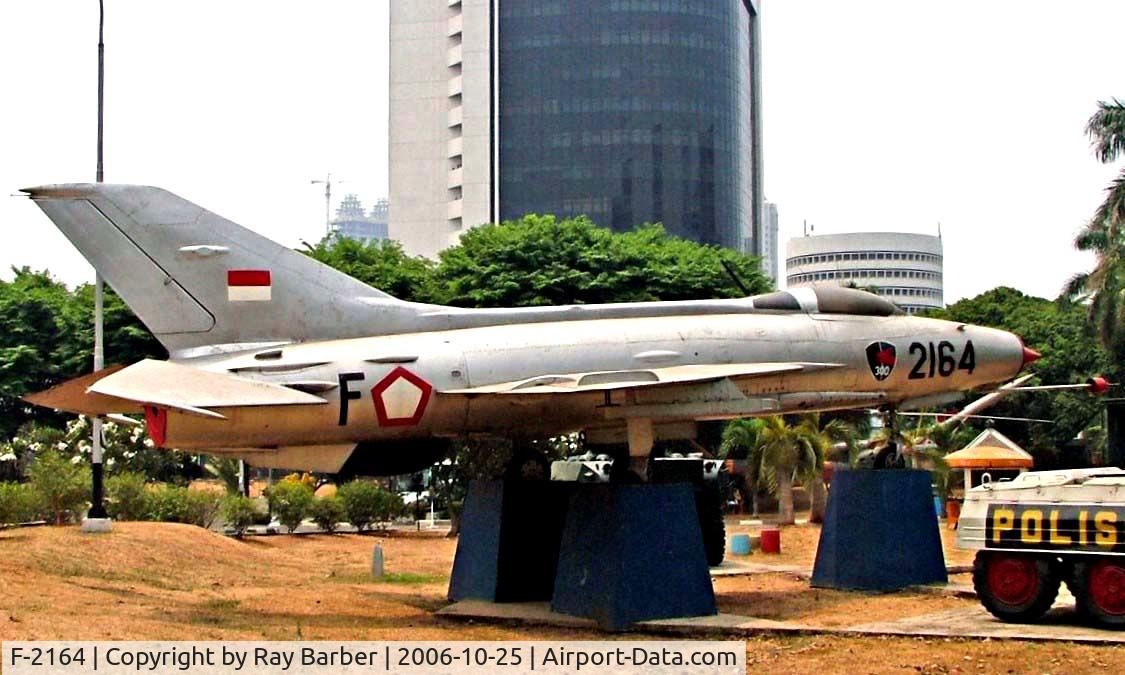 F-2164, Mikoyan-Gurevich MiG-21F-13 C/N N74212114, Mikoyan MiG-21F-13 Fishbed-C [N74212114] Jakarta-Selantan~PK 25/10/2006