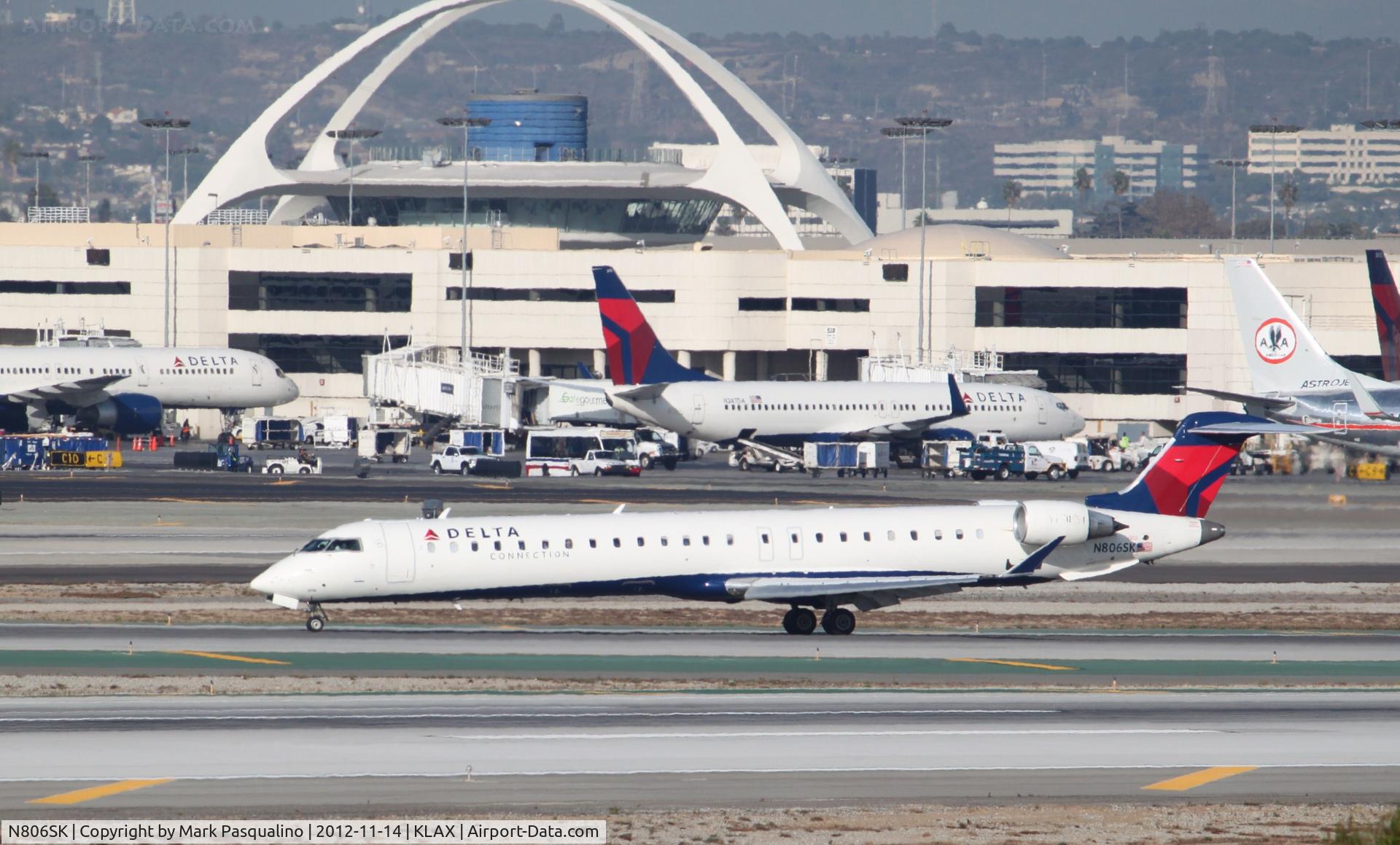 N806SK, 2006 Bombardier CRJ-900ER (CL-600-2D24) C/N 15070, CL-600-2C10
