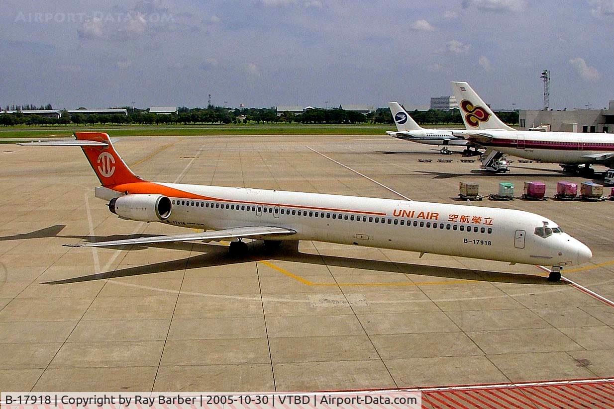 B-17918, 1997 McDonnell Douglas MD-90-30 C/N 53571/2193, McDonnell Douglas MD-90-30 [53571] (Uni Air) Bangkok-International~HS 30/10/2005
