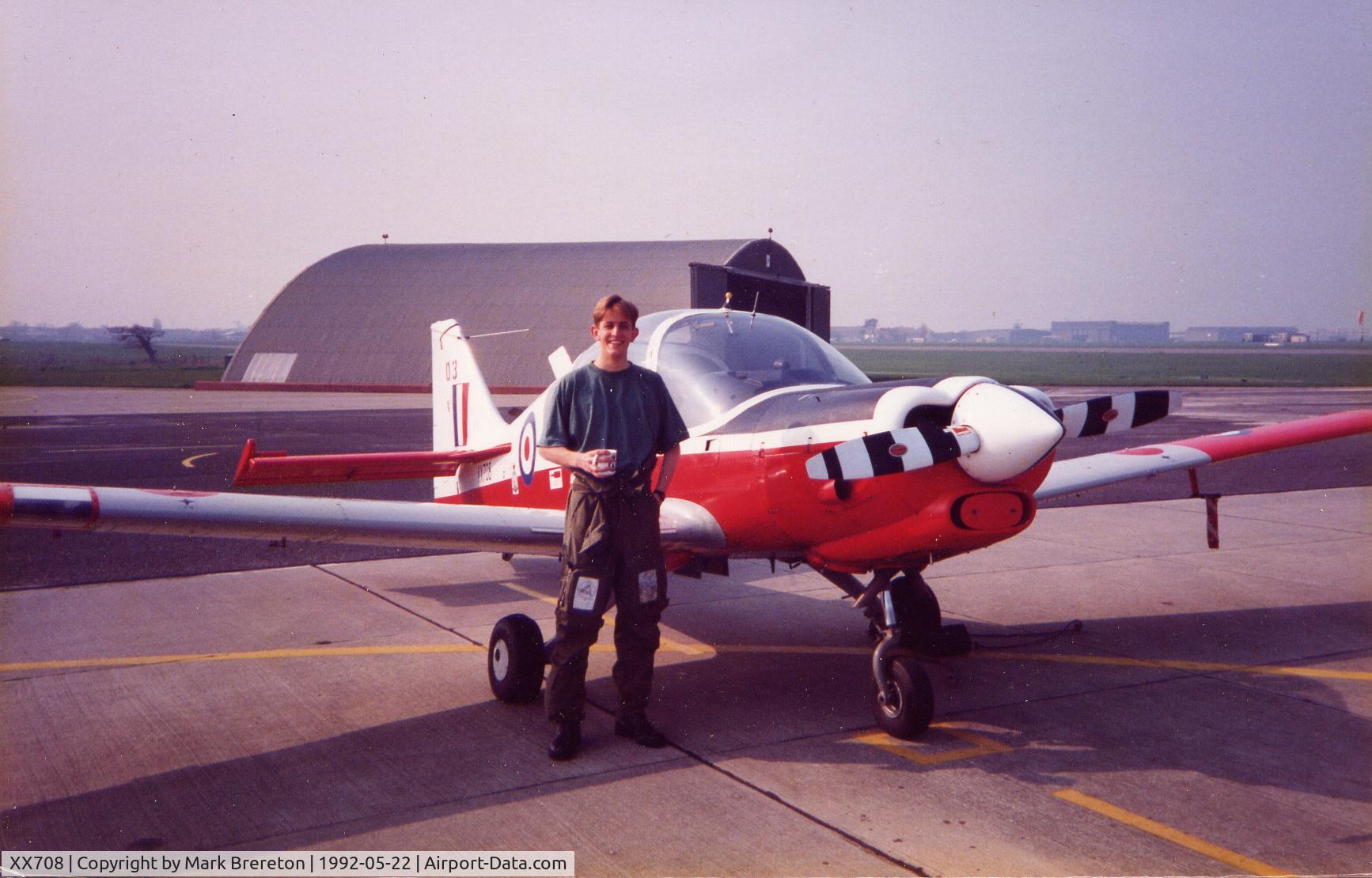 XX708, 1975 Scottish Aviation Bulldog T.1 C/N BH120/357, Off Cdt Brereton 1992, HMS Daedlius airfield, Southampton University Air Squadron