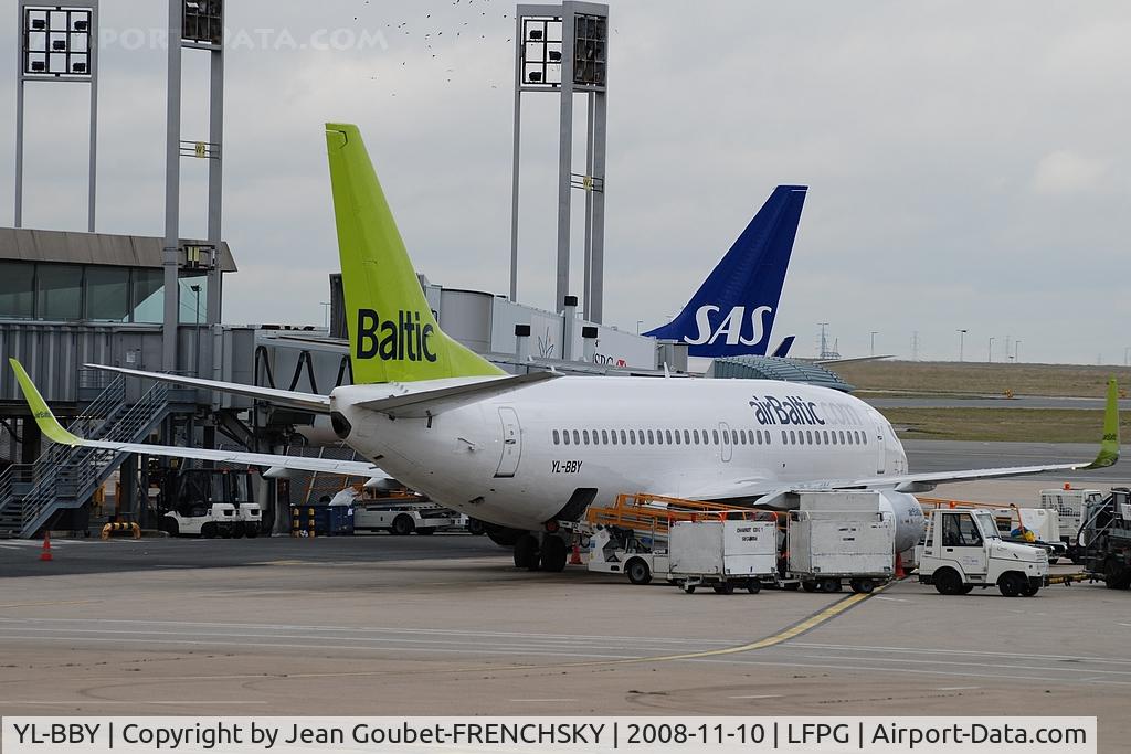 YL-BBY, 1999 Boeing 737-36Q C/N 30335, Air Baltic at CDG T1