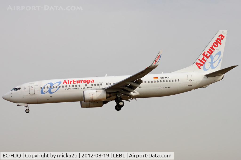 EC-HJQ, 2000 Boeing 737-85P C/N 28387, Landing