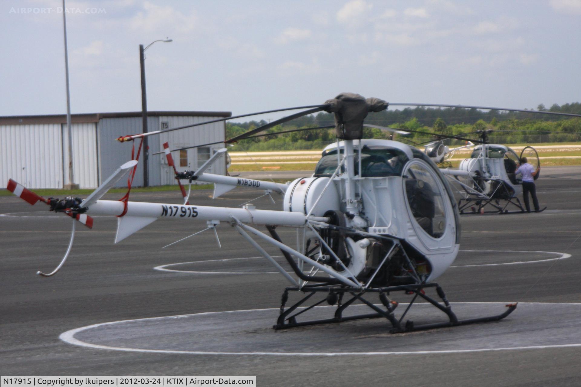 N17915, 2006 Schweizer 269C-1 C/N 0235, One of the many at Titusville