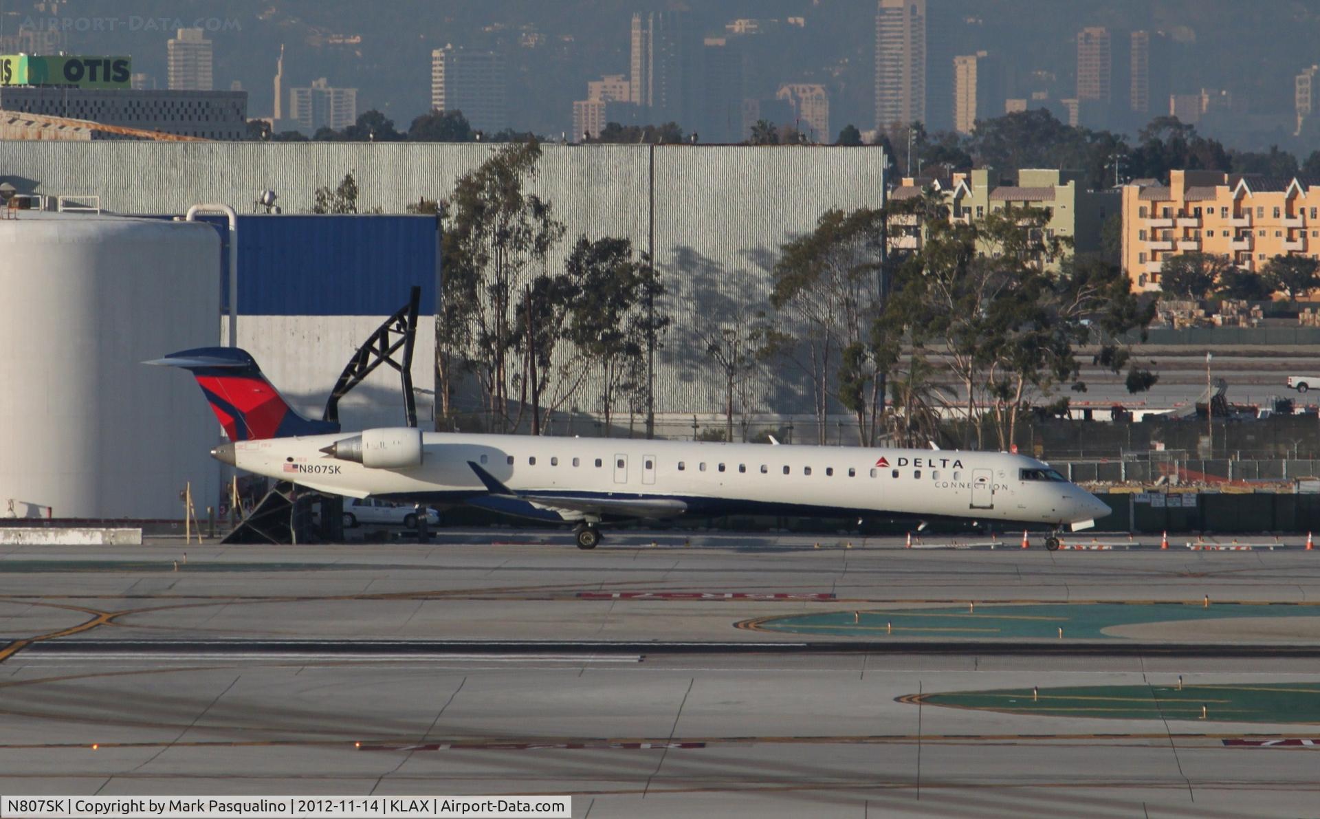 N807SK, 2006 Bombardier CRJ-900ER (CL-600-2D24) C/N 15082, CL600-2D24