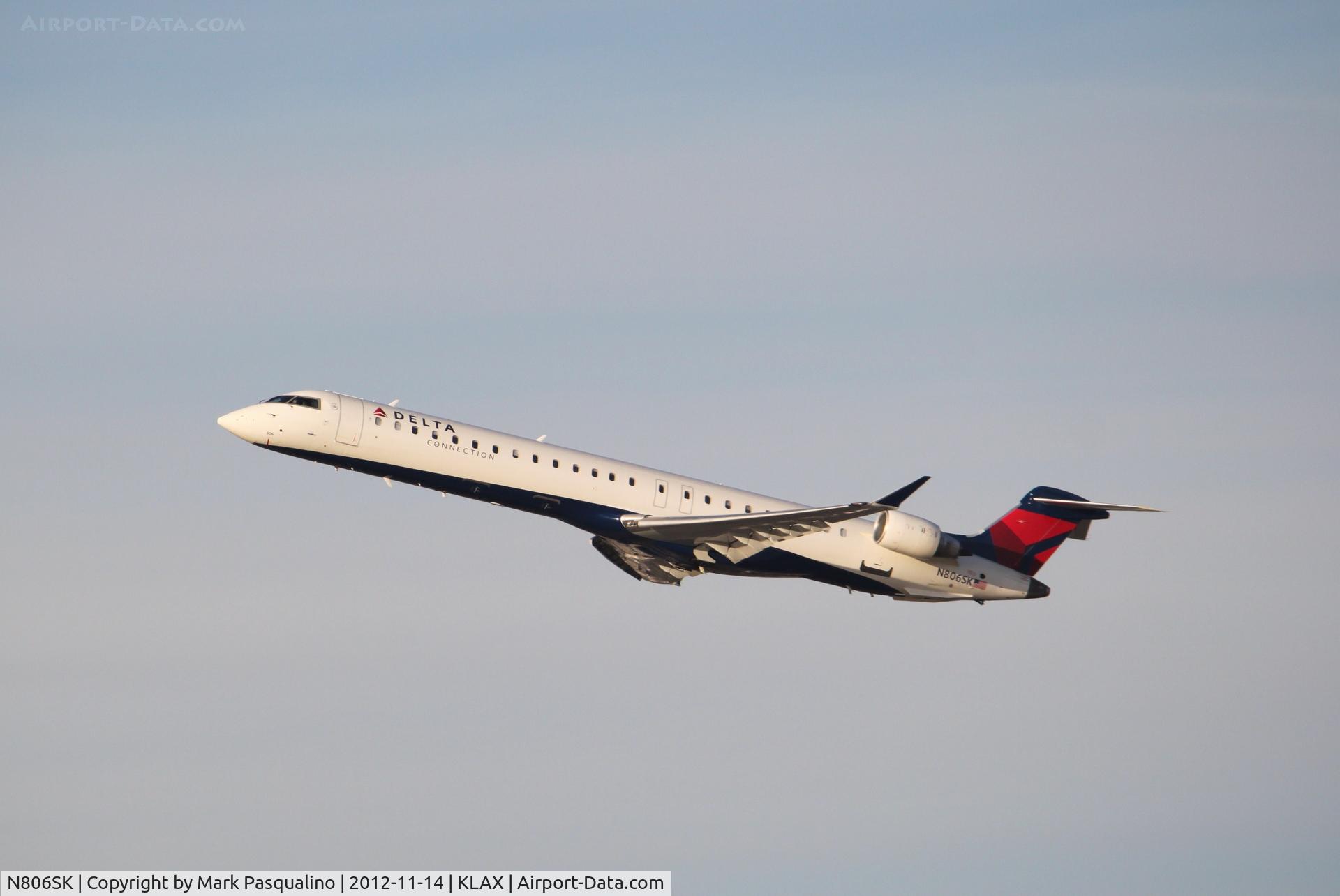 N806SK, 2006 Bombardier CRJ-900ER (CL-600-2D24) C/N 15070, CL600-2D24