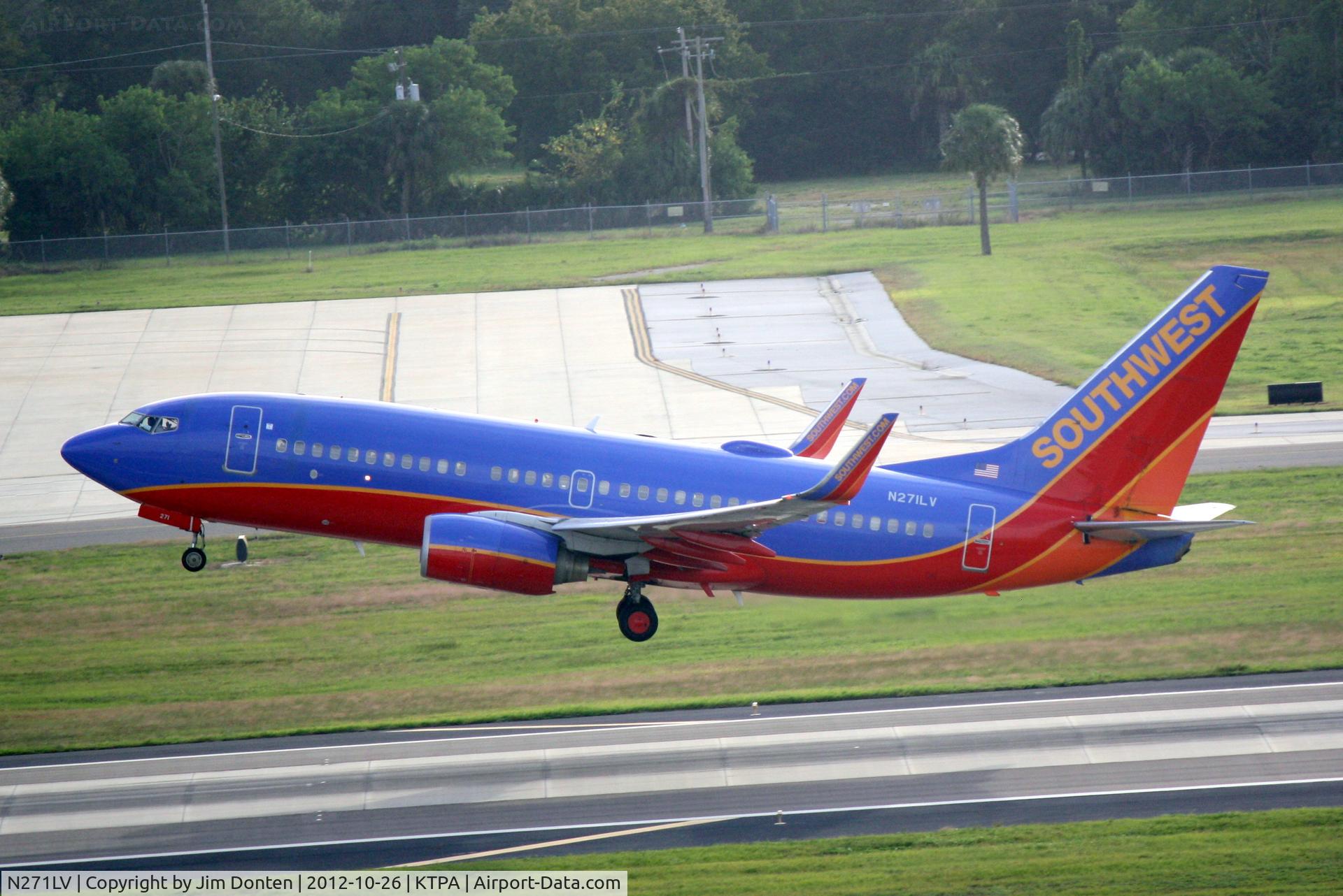N271LV, 1998 Boeing 737-705 C/N 29090, Southwest Flight 840 (N271LV) departs Tampa International Airport enroute to Nashville International Airport
