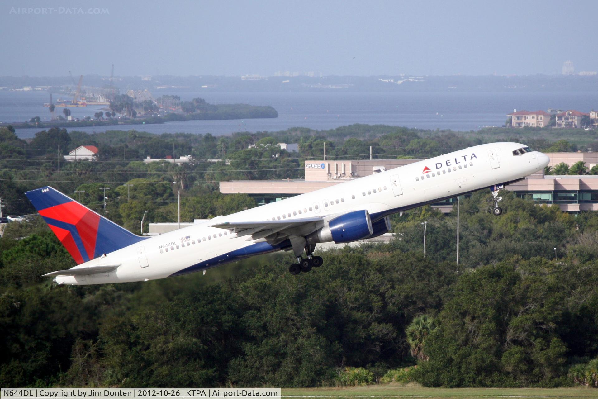 N644DL, 1989 Boeing 757-232 C/N 23998, Delta Flight 1572 (N644DL) departs Tampa International Airport enroute to Hartsfield-Jackson Atlanta International Airport