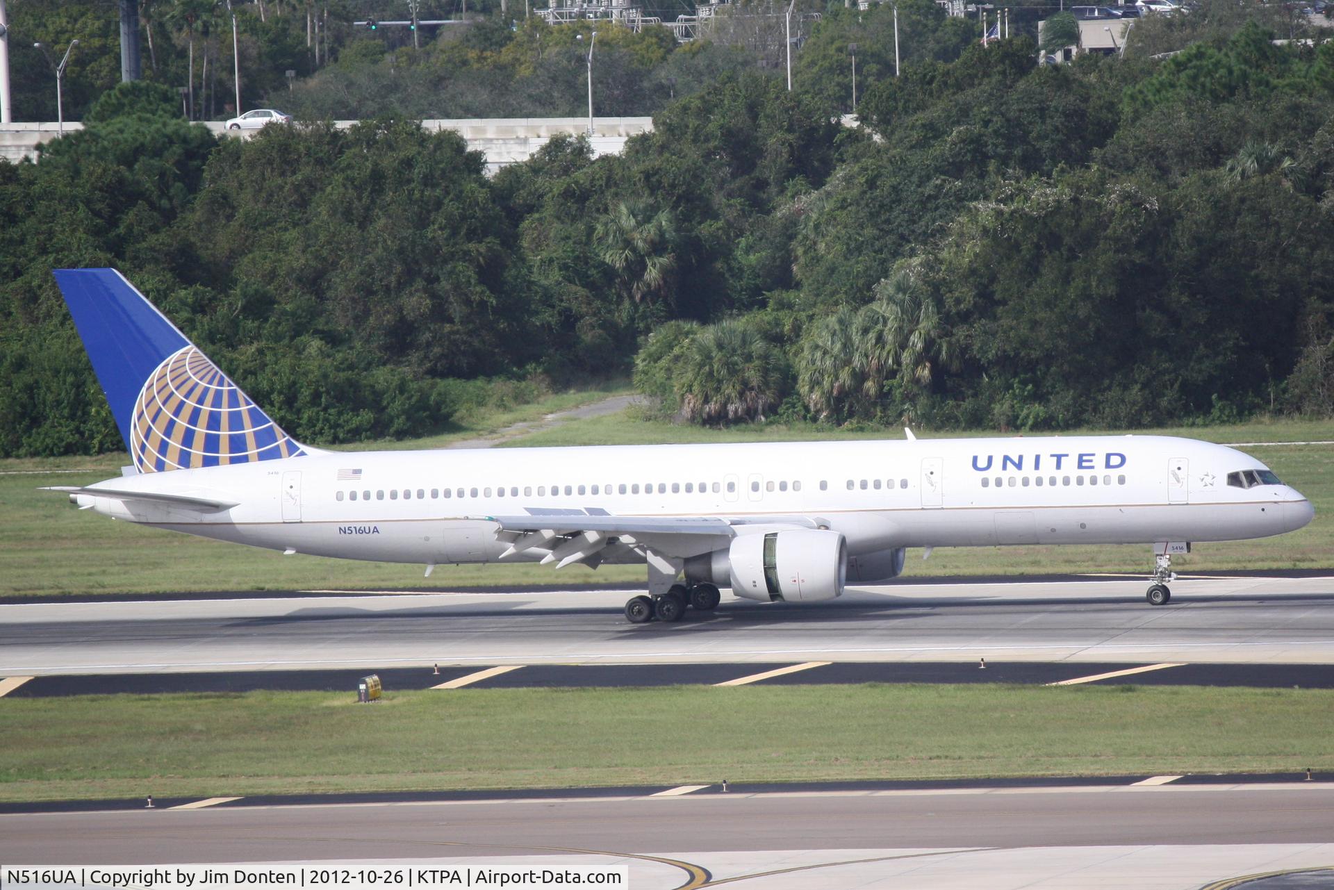 N516UA, 1990 Boeing 757-222 C/N 24860, United Flight 749 (N516UA) arrives at Tampa International Airport following a flight from Dulles International Airport