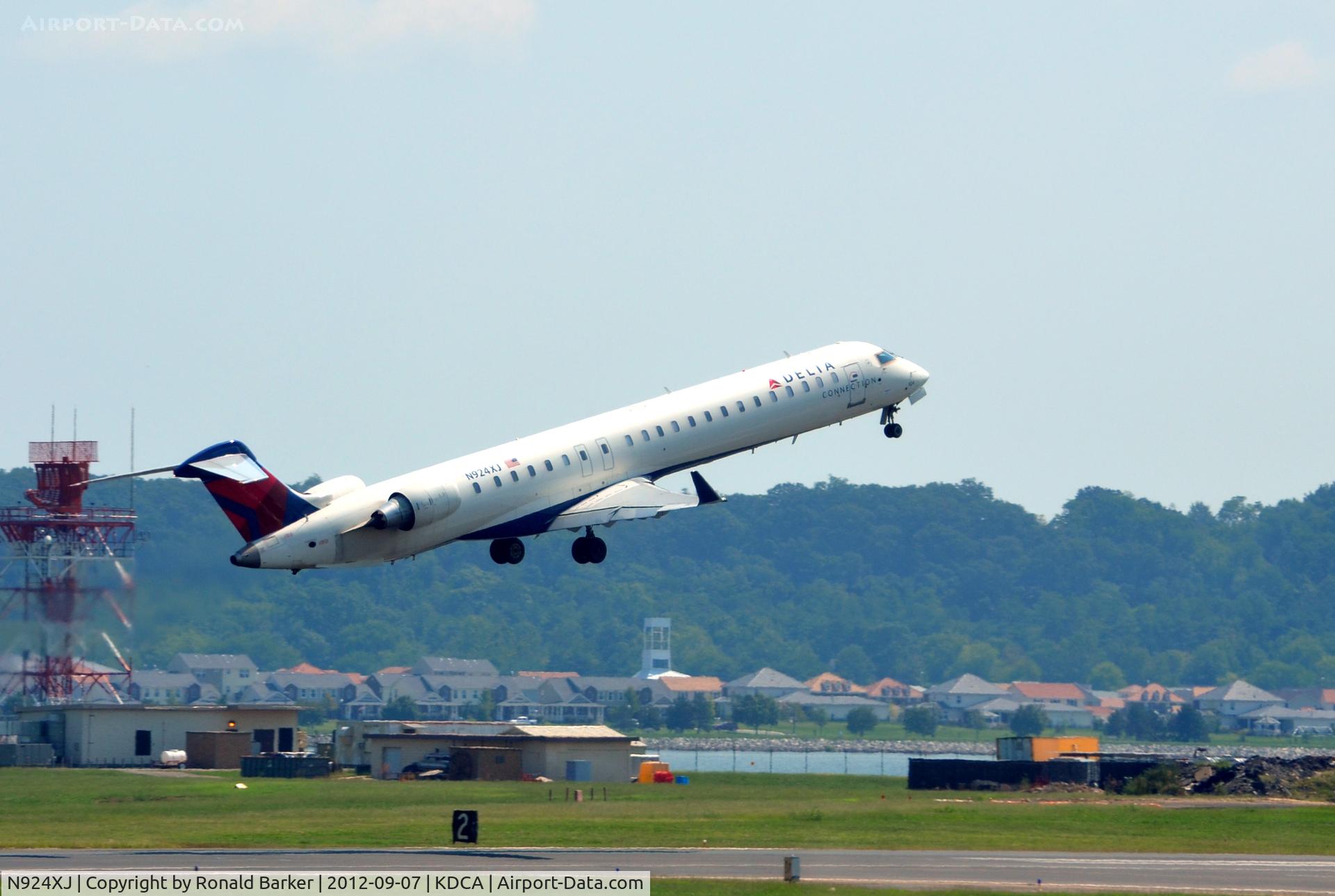 N924XJ, 2008 Bombardier CRJ-900ER (CL-600-2D24) C/N 15179, Takeoff DCA