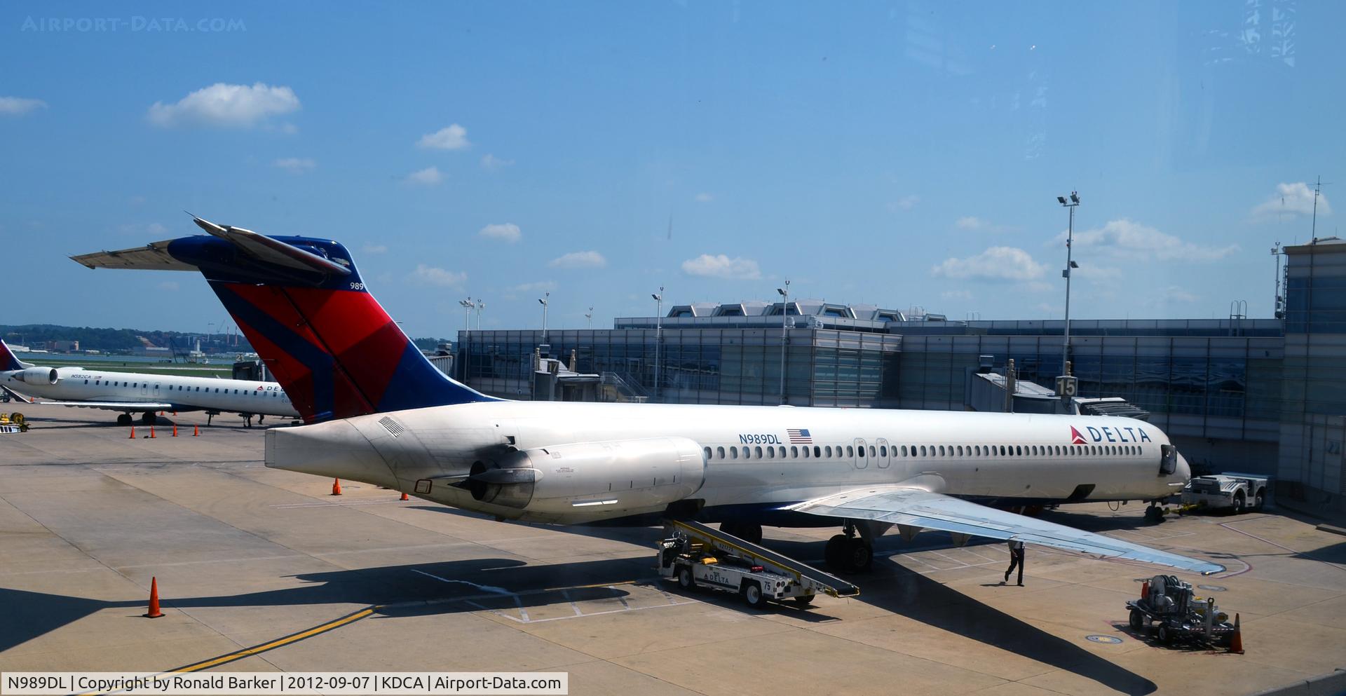 N989DL, 1991 McDonnell Douglas MD-88 C/N 53341, DCA,  VA