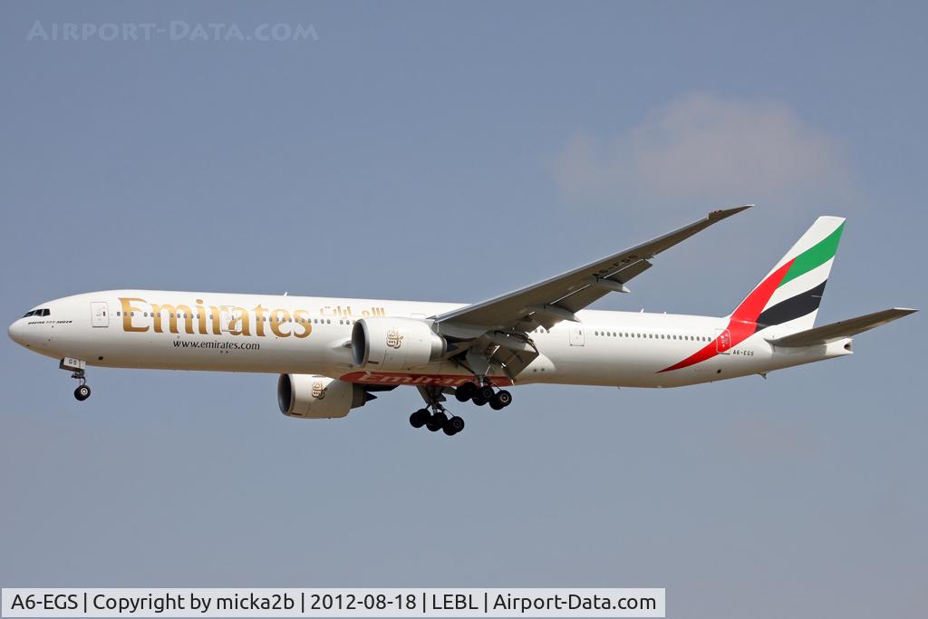 A6-EGS, 2012 Boeing 777-31H/ER C/N 41078, Landing