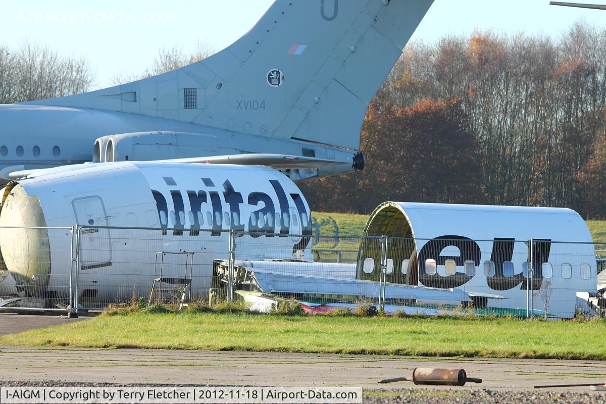 I-AIGM, 1988 Boeing 737-3Q8 C/N 24299, Remains of 1988 Boeing 737-3Q8, c/n: 24299 at Bruntingthorpe