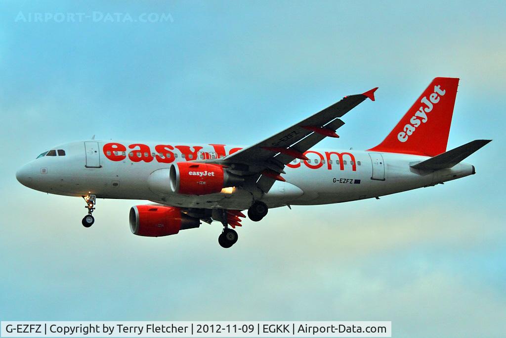 G-EZFZ, 2010 Airbus A319-111 C/N 4425, 2010 Airbus A319-111, c/n: 4425 at Gatwick