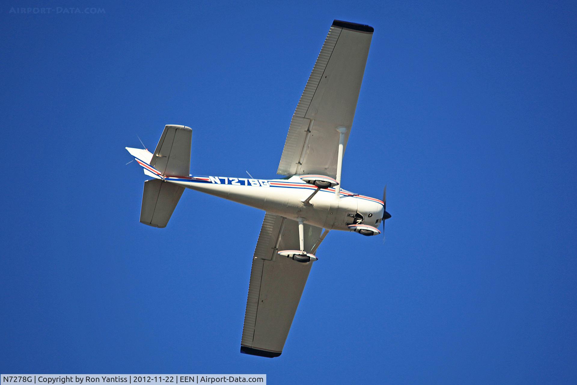 N7278G, Cessna 172K Skyhawk C/N 17258978, Turning base for runway 02, Dillant-Hopkins Airport, Keene, NH
