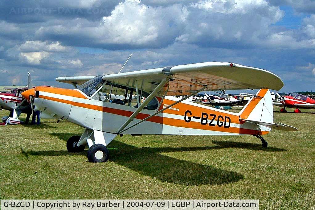 G-BZGD, 1981 Piper PA-18-150 Super Cub C/N 18-8109049, Piper PA-18-150 Super Cub [18-8109049] Kemble~G 09/07/2004