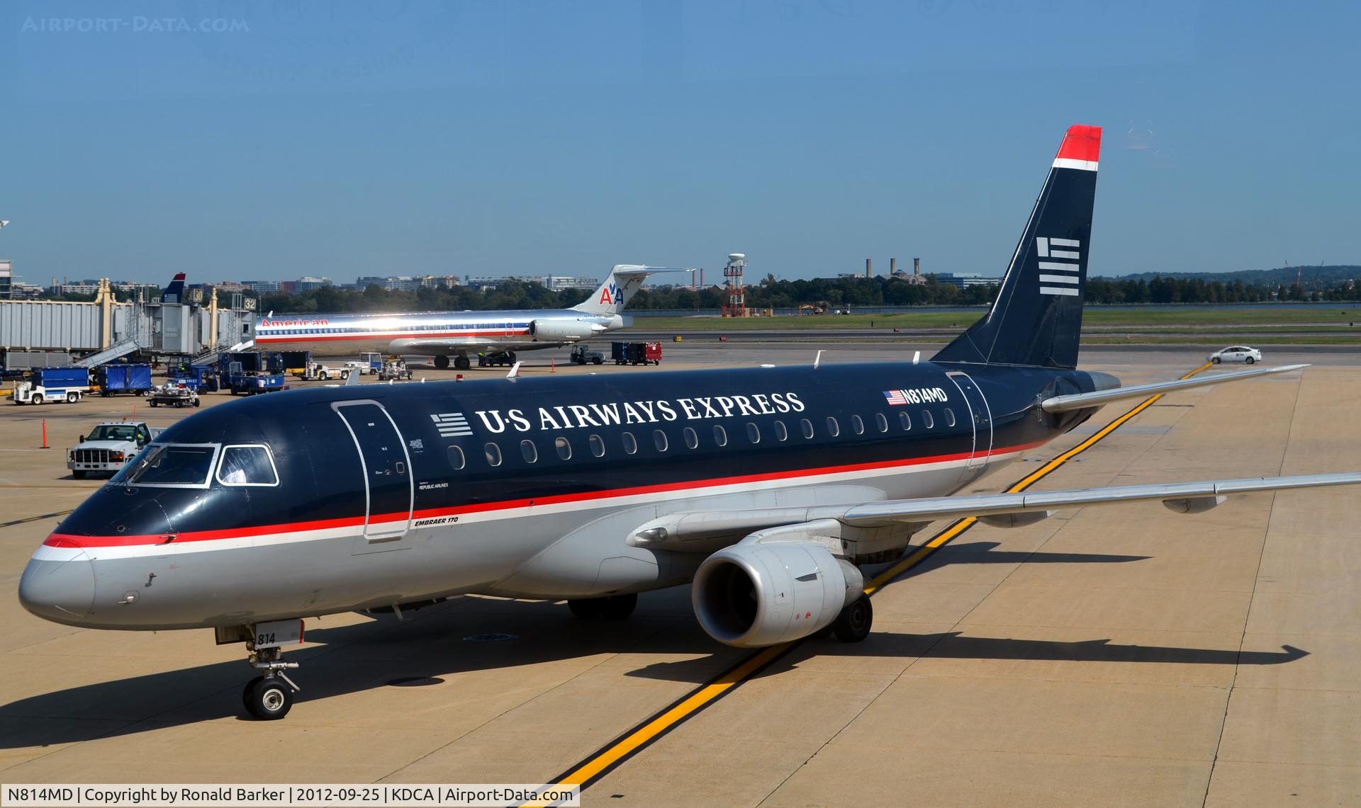 N814MD, 2004 Embraer 170SU (ERJ-170-100SU) C/N 17000033, Taxi DCA