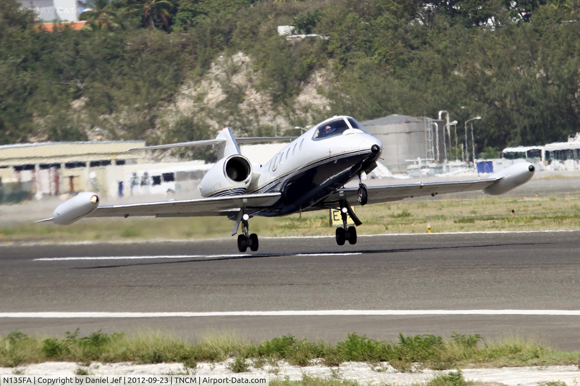 N135FA, 1976 Gates Learjet 35A C/N 067, N135FA