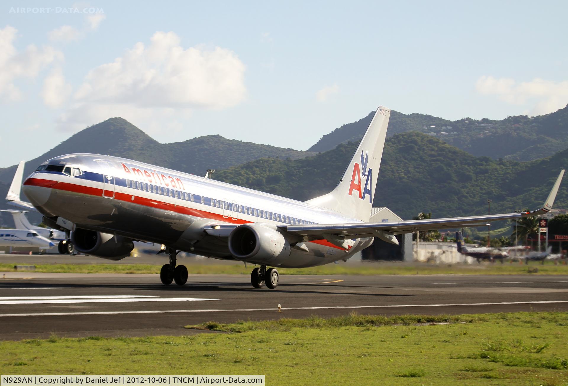 N929AN, 2000 Boeing 737-823 C/N 30078, N929AN