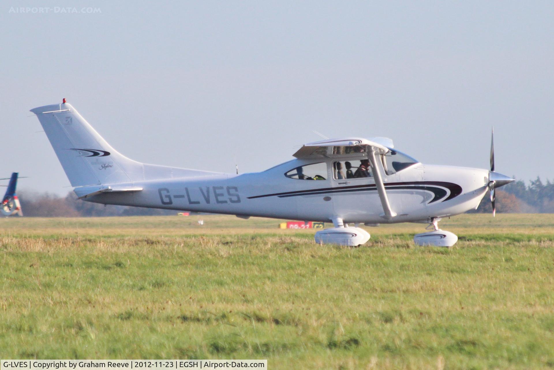 G-LVES, 2000 Cessna 182S Skylane C/N 182-80741, Just arrived.