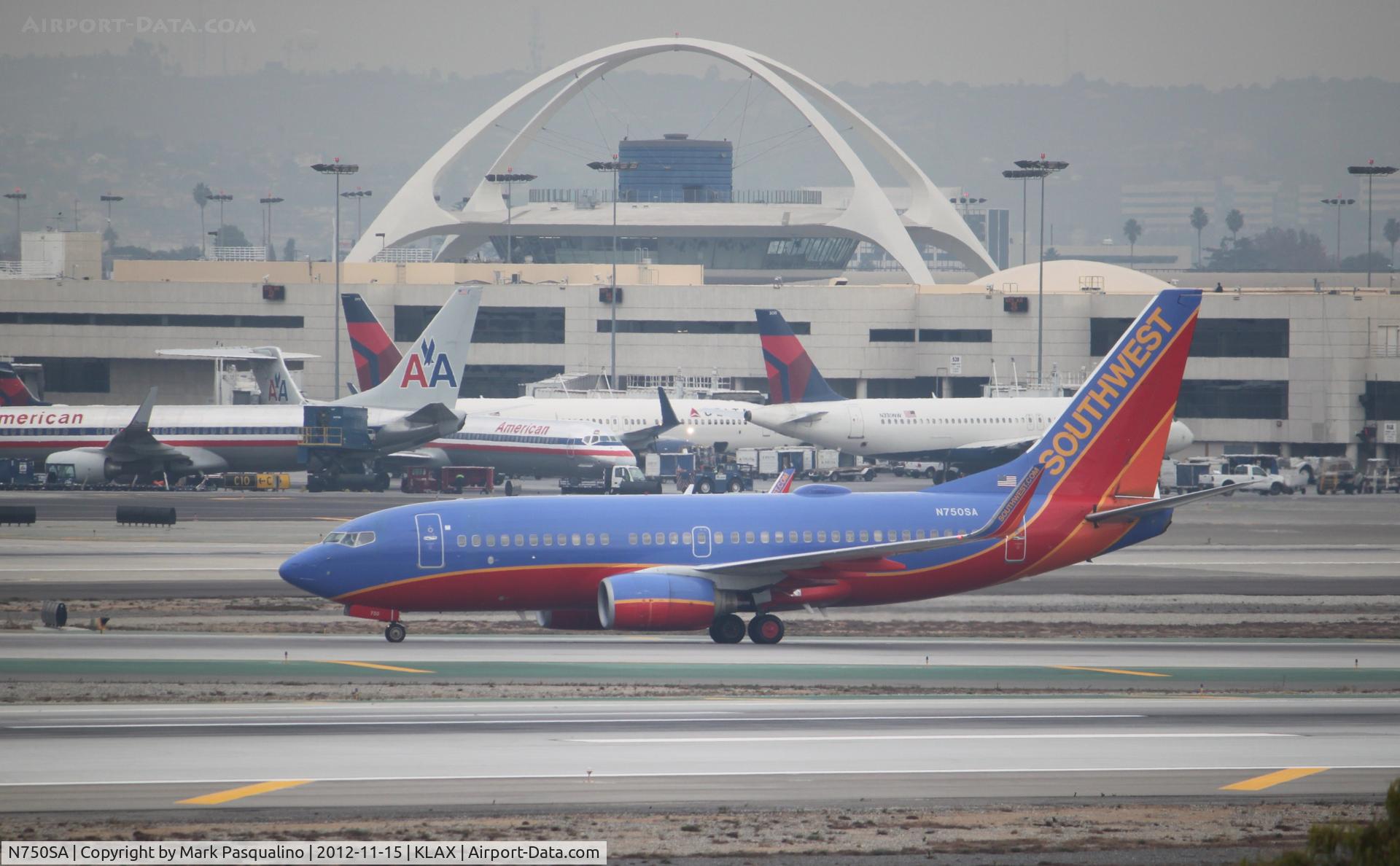 N750SA, 1999 Boeing 737-7H4 C/N 29802, Boeing 737-700