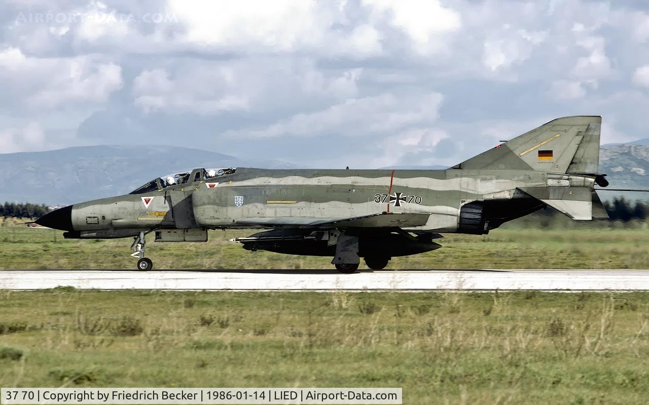 37 70, 1973 McDonnell Douglas F-4F Phantom II C/N 4518, decelerating after touchdown