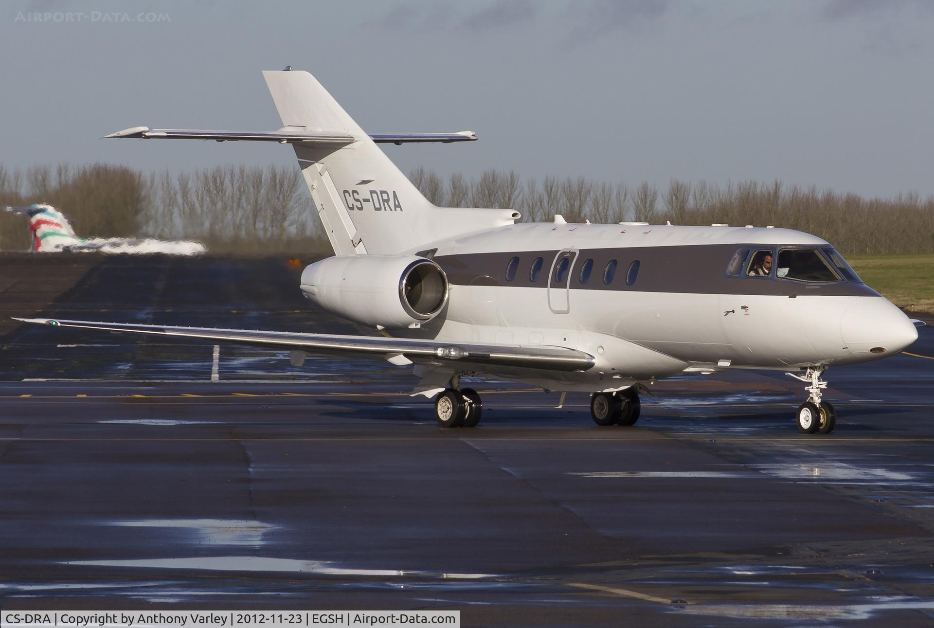 CS-DRA, 2004 Raytheon Hawker 800XP C/N 258686, Taxiing away from the Saxon apron.