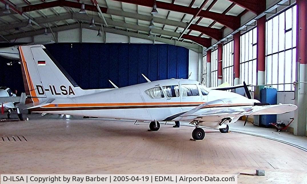 D-ILSA, Piper PA-23-250 Aztec E C/N 27-7305215, Piper PA-23-250 Aztec E [27-7305215]  Landshut~D 19/04/2005