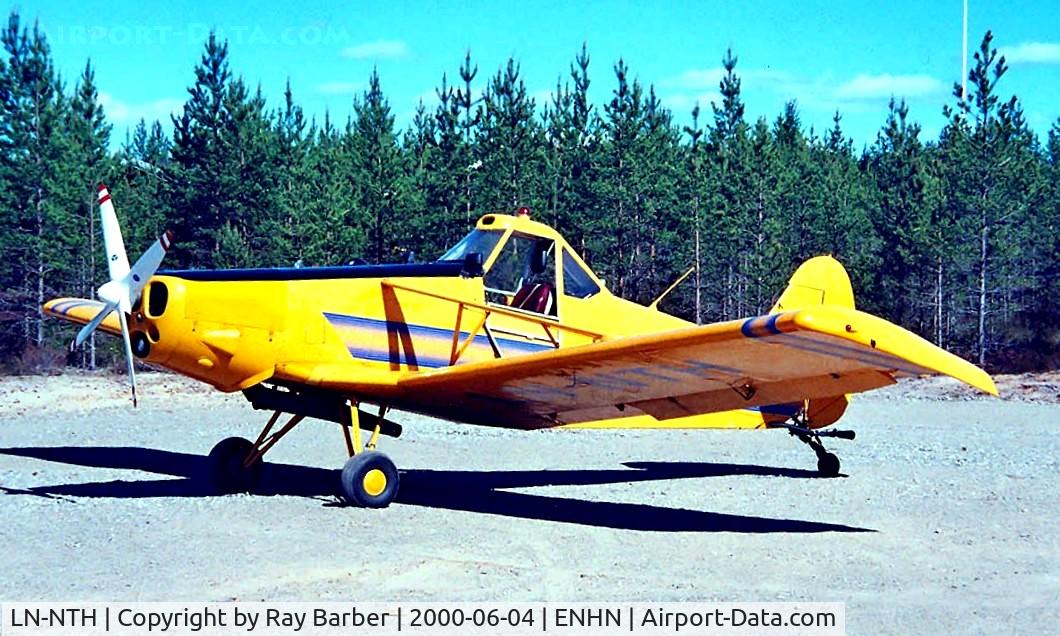 LN-NTH, Piper PA-25-235 Pawnee C C/N 25-4505, Piper PA-25-235 Pawnee C [25-4505] Starmoen~LN 04/06/2000