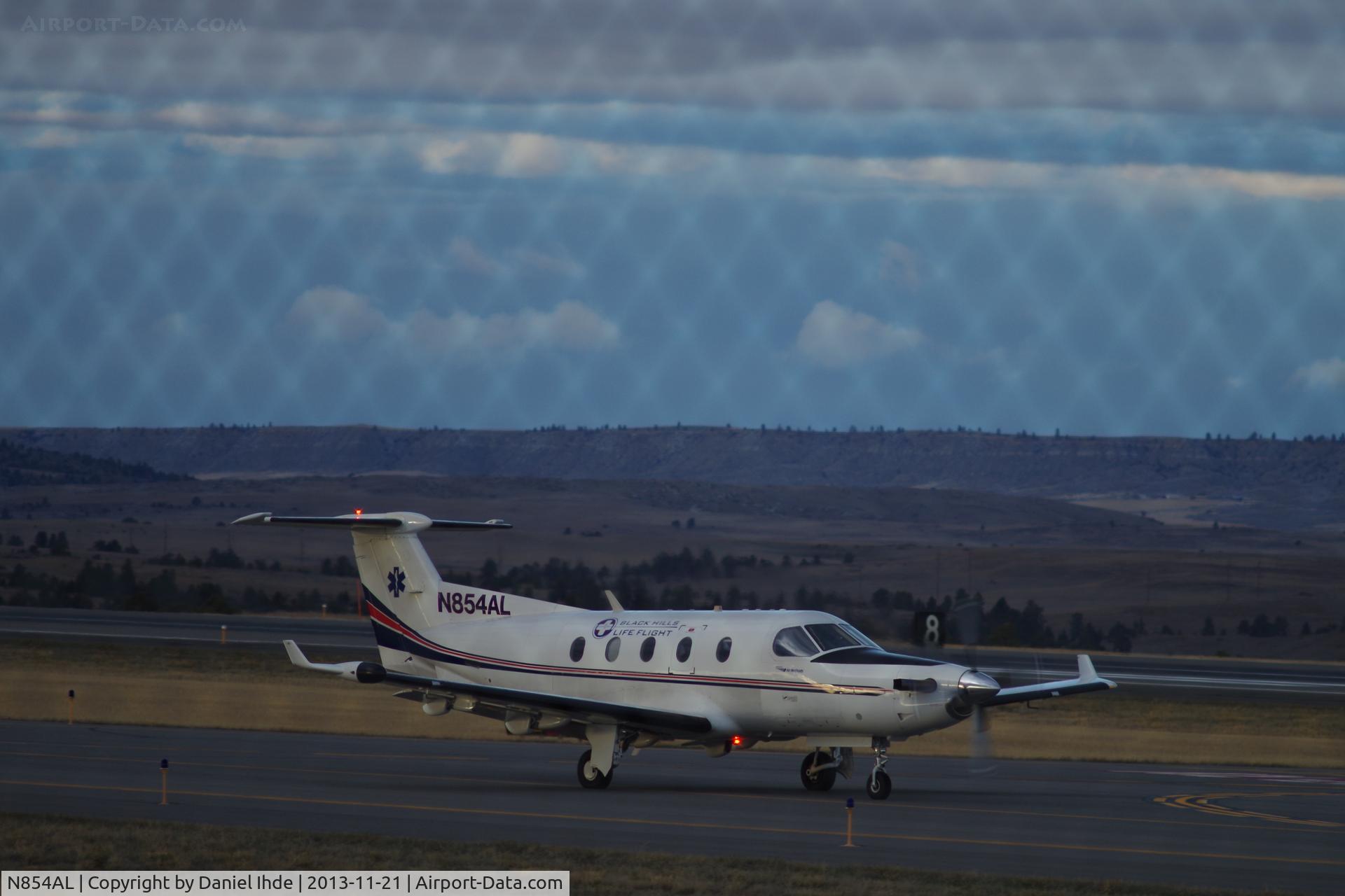 N854AL, 2001 Pilatus PC-12/45 C/N 397, Pilatus Med flight departing BIL
