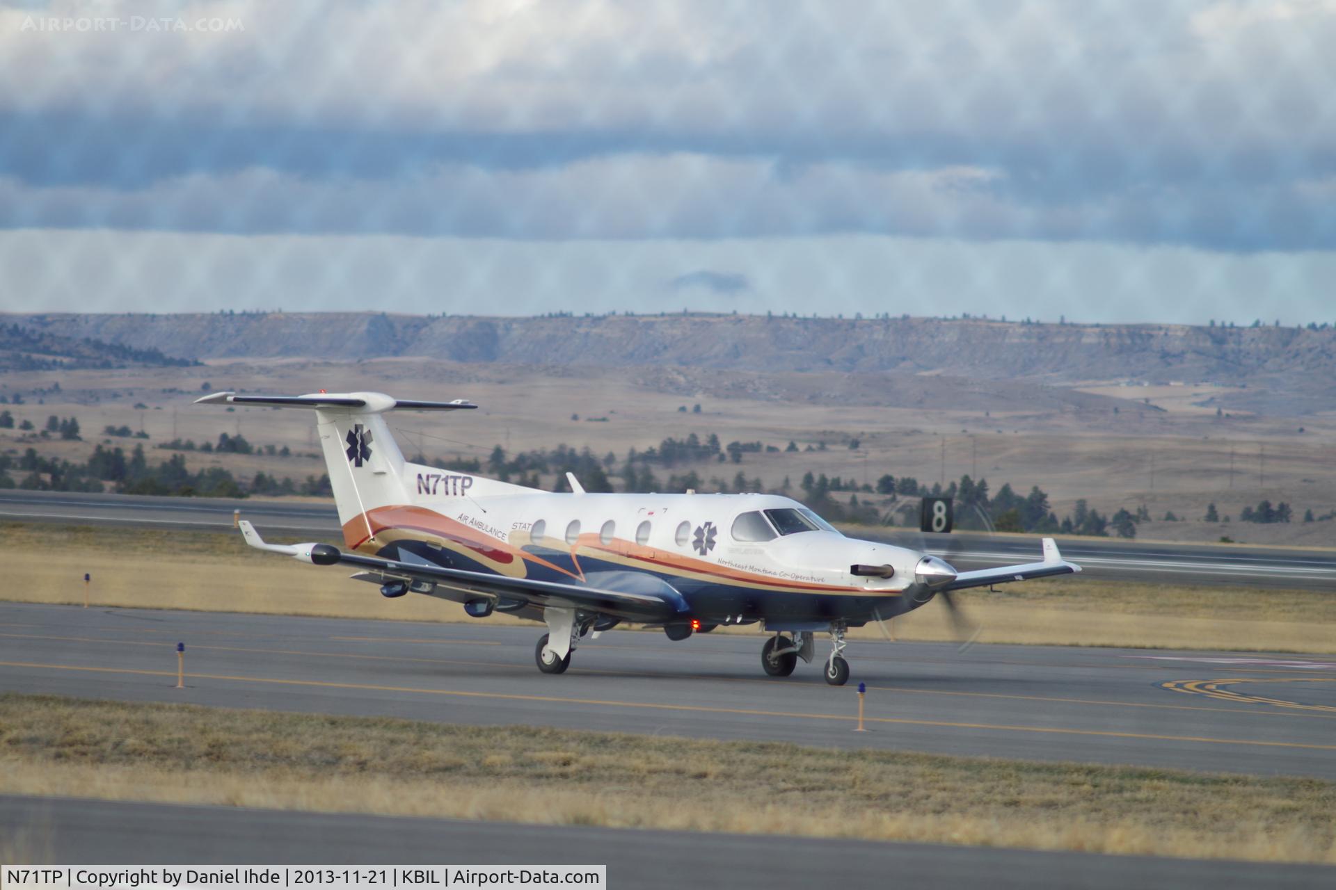 N71TP, 2000 Pilatus PC-12/45 C/N 371, Pilatus PC-12 @ BIL