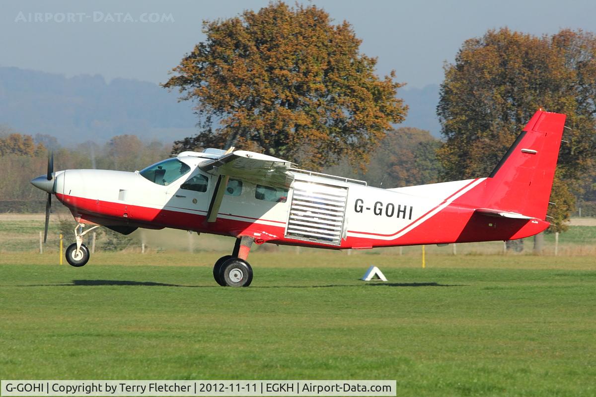 G-GOHI, 1985 Cessna 208 Caravan I C/N 20800040, 1985 Cessna 208, c/n: 20800040 lifts off from Headcorn with a group of skydivers on board