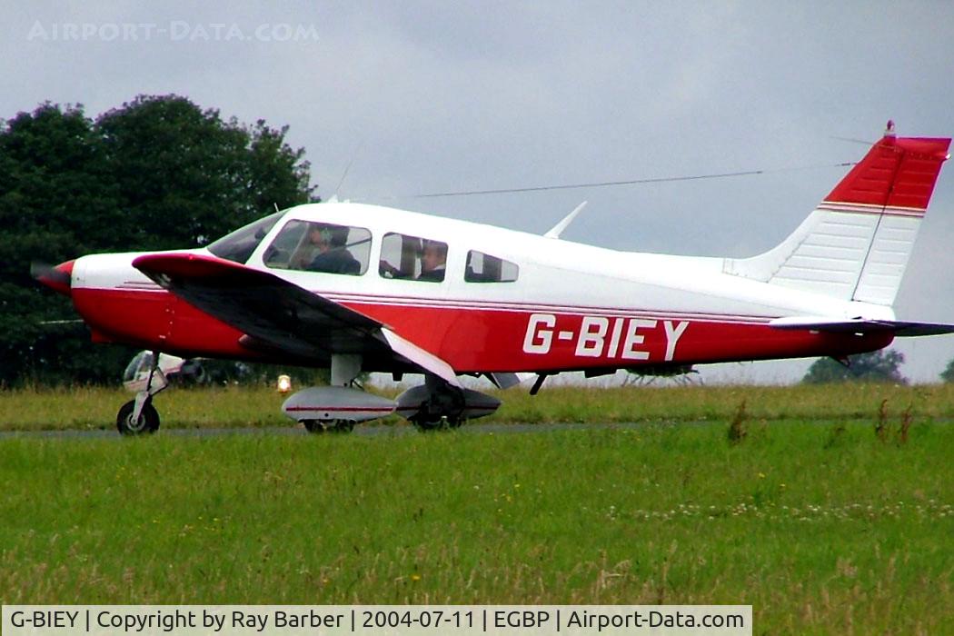 G-BIEY, 1976 Piper PA-28-151 Cherokee Warrior C/N 28-7715213, Piper PA-28-151 Cherokee Warrior [28-7715213] Kemble~G 11/07/2004