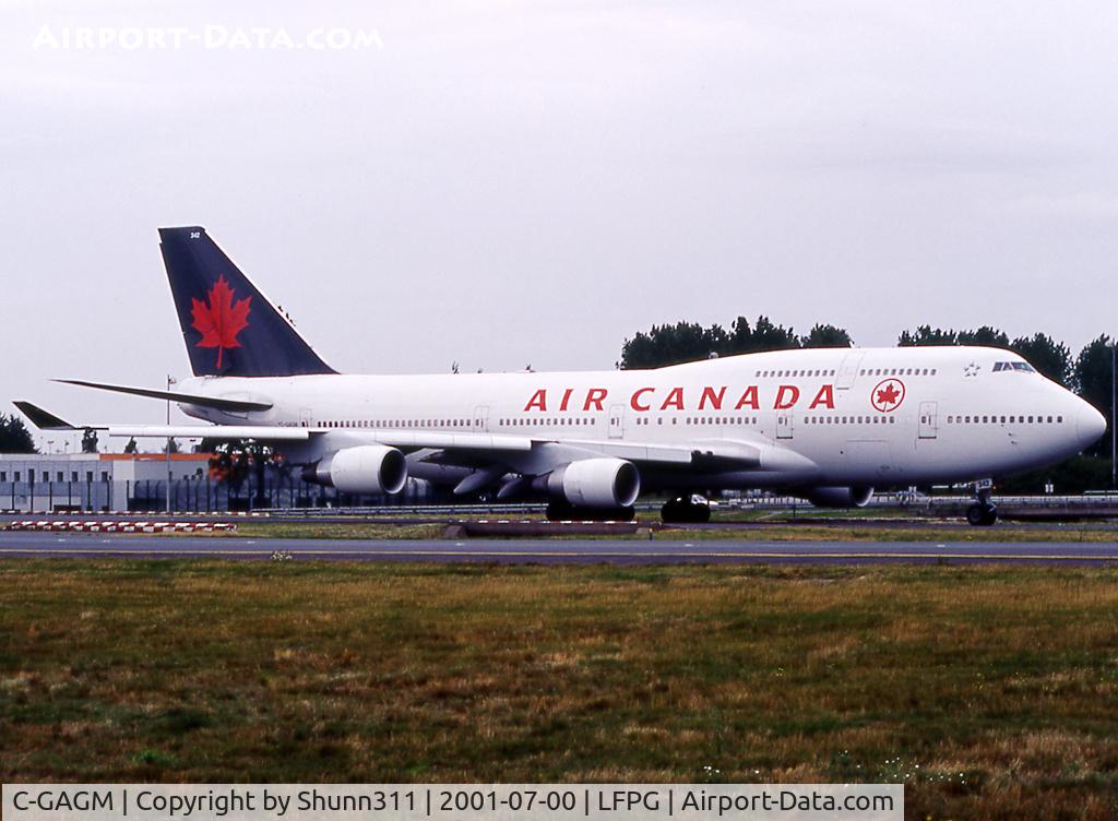 C-GAGM, 1991 Boeing 747-433 C/N 25074, Taxiing on parallels runways...