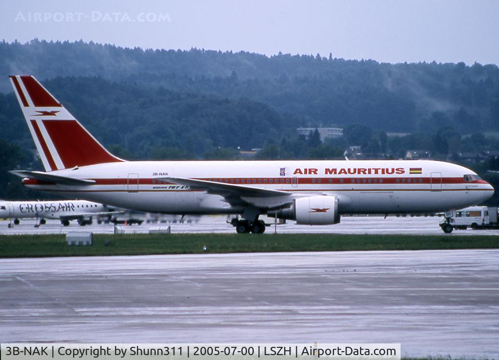 3B-NAK, 1988 Boeing 767-23B/ER C/N 23973, Taxiing to the Terminal...