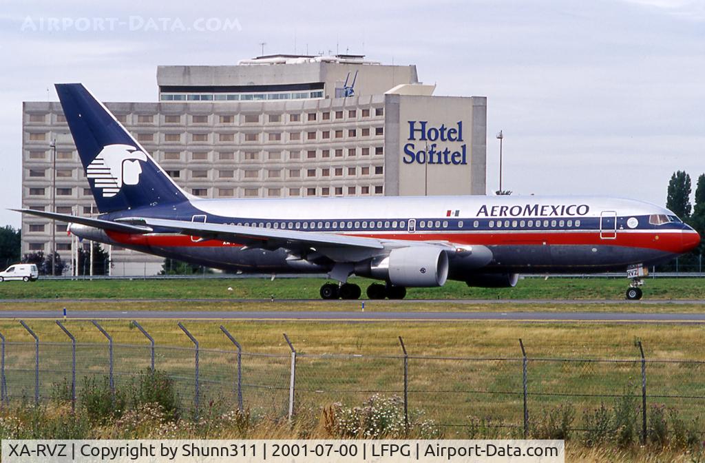 XA-RVZ, 1990 Boeing 767-284/ER C/N 24716, Taxiing on parallels runways