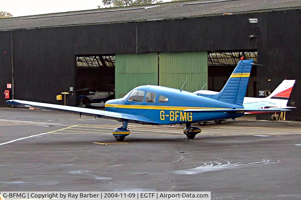 G-BFMG, 1977 Piper PA-28-161 Cherokee Warrior II C/N 28-7716160, Piper PA-28-161 Cherokee Warrior II [28-7716160] Fairoaks~G 09/11/2004
