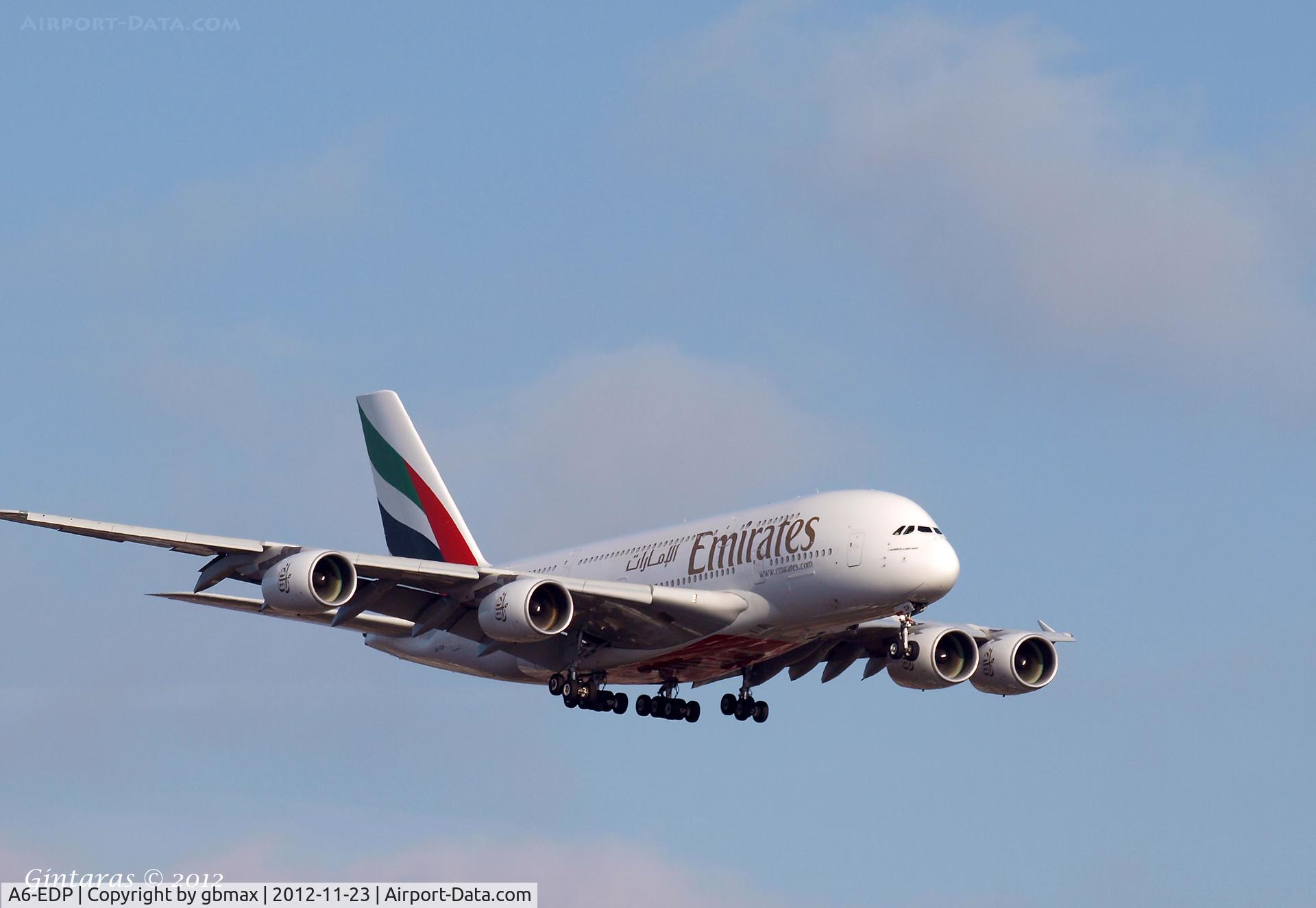 A6-EDP, 2011 Airbus A380-861 C/N 077, A minute before landing @ JFK 's 22L