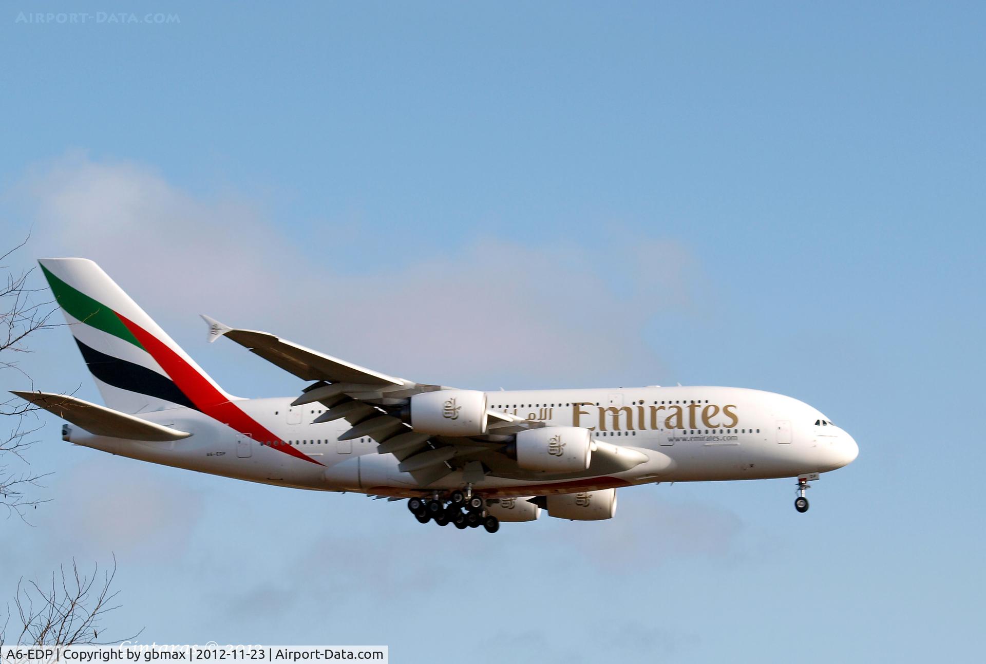 A6-EDP, 2011 Airbus A380-861 C/N 077, Seconds before landing on L22, JFK