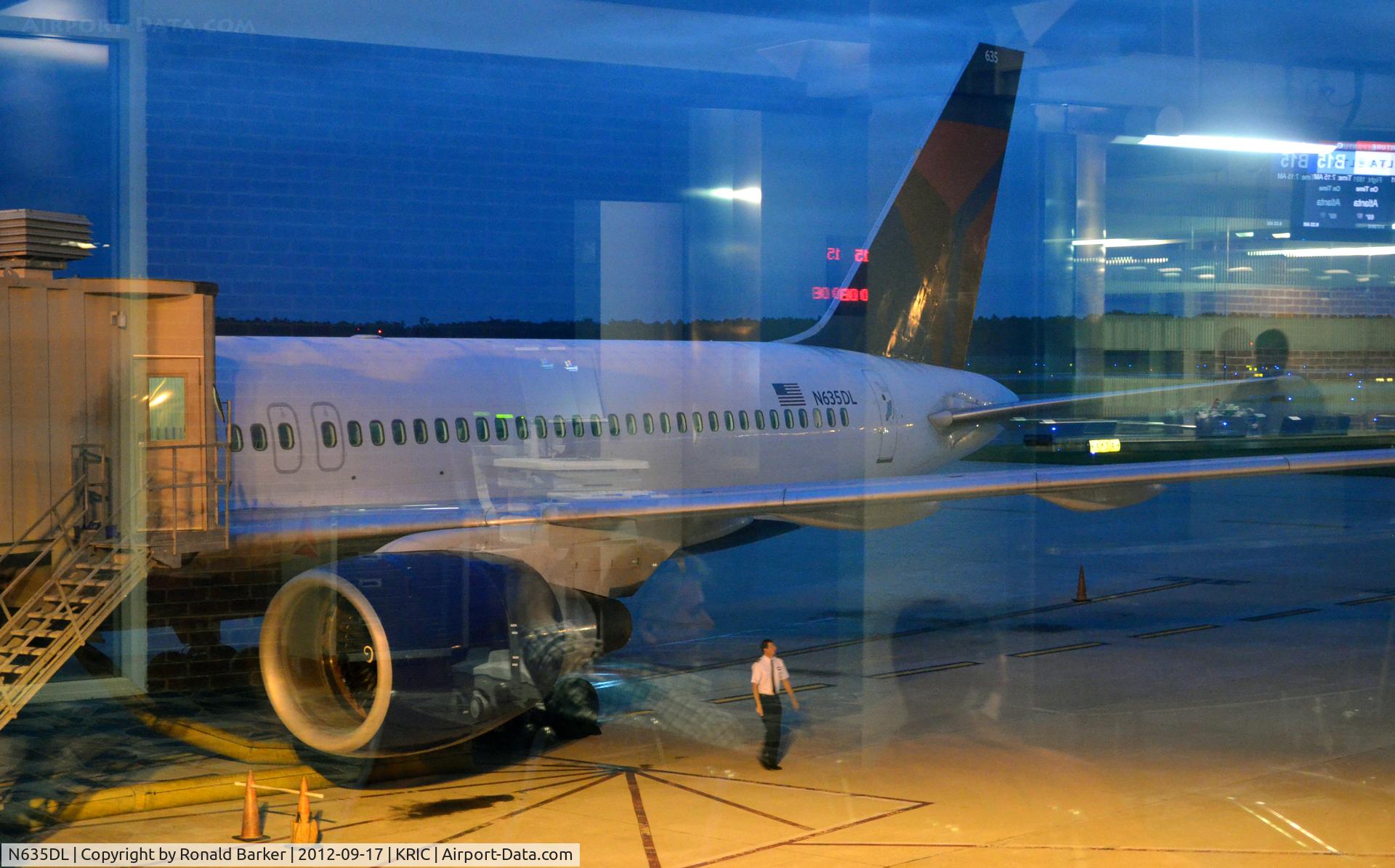 N635DL, 1988 Boeing 757-232 C/N 23762, Richmond