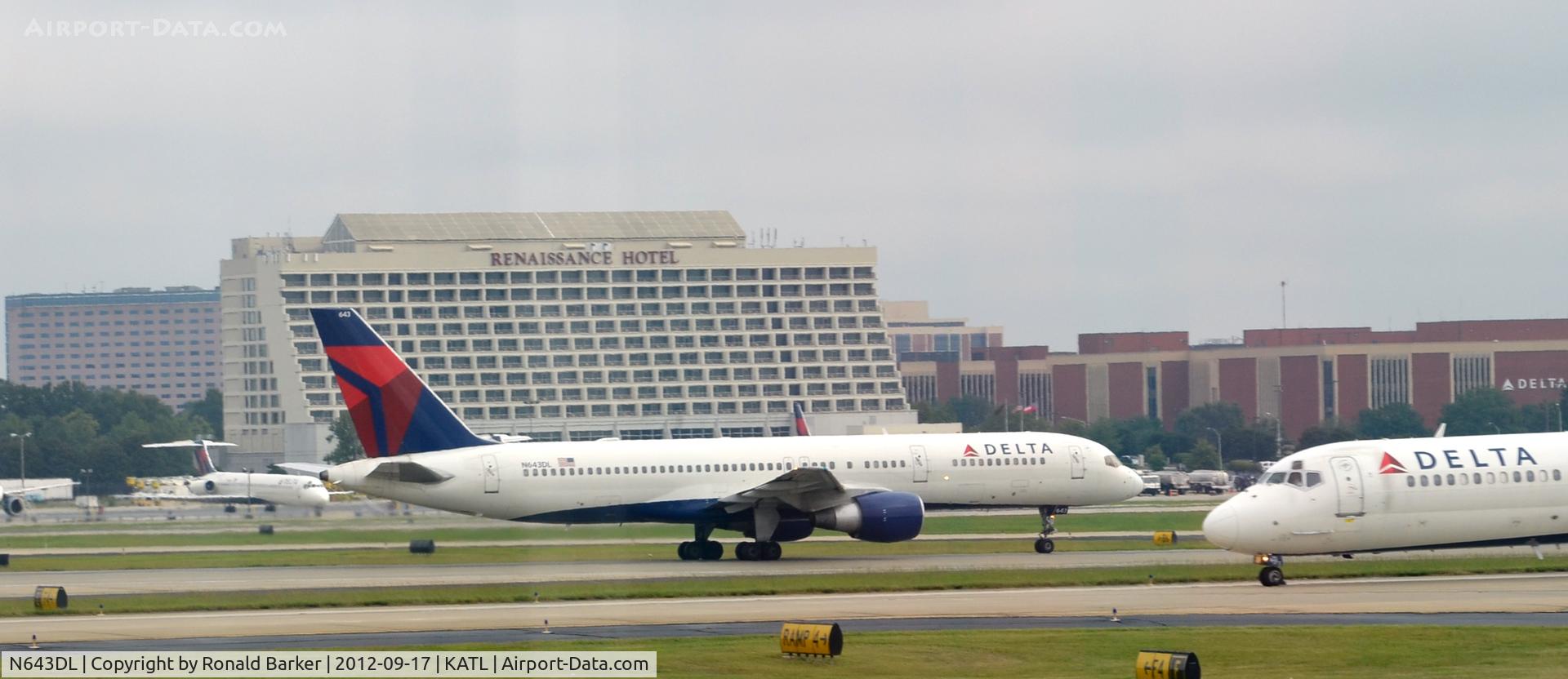 N643DL, 1989 Boeing 757-232 C/N 23997, Taxi ATL