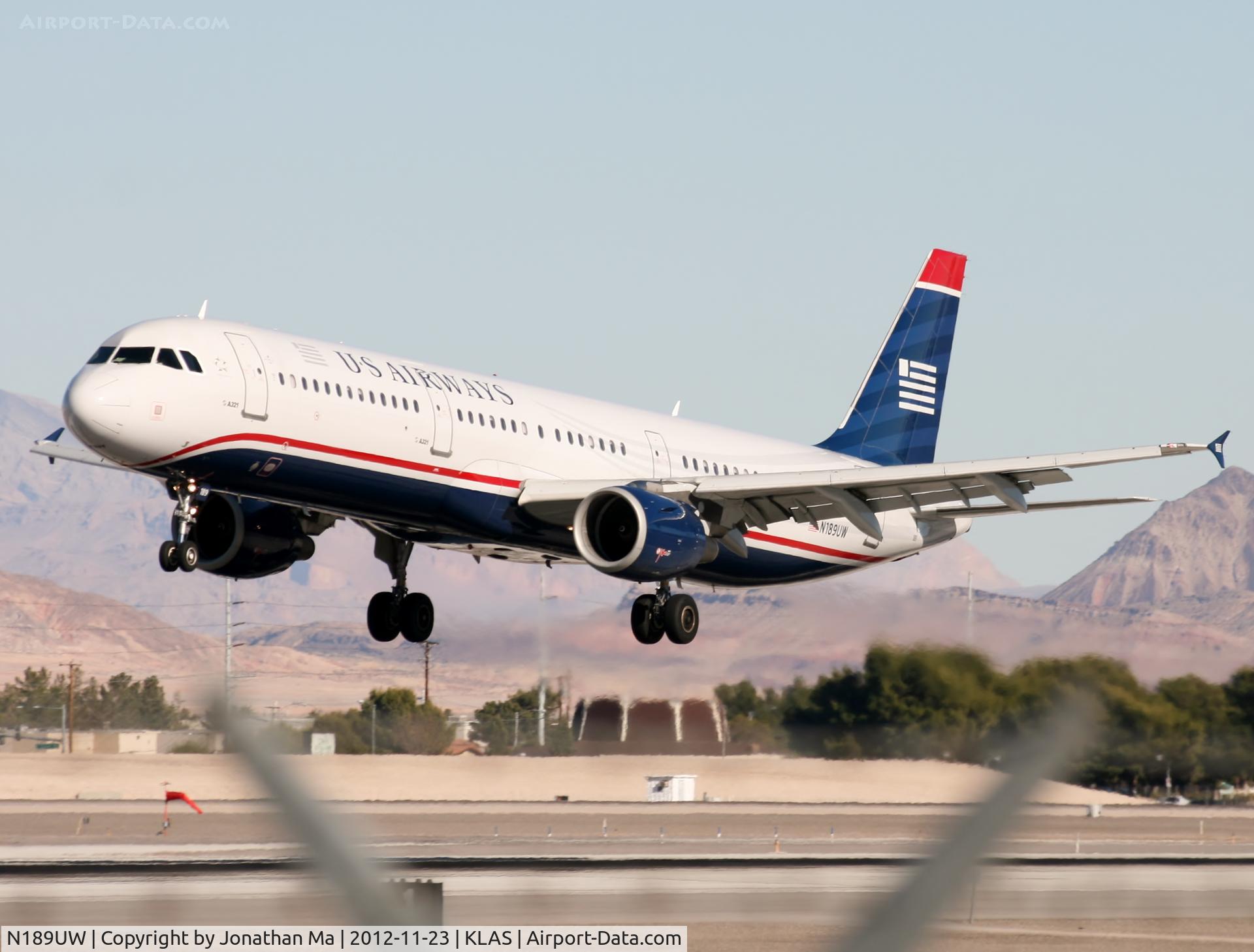 N189UW, 2001 Airbus A321-211 C/N 1425, Landing