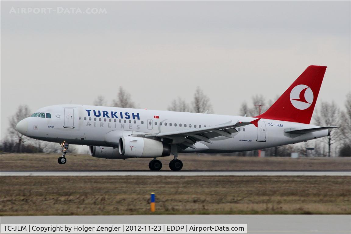 TC-JLM, 2006 Airbus A319-132 C/N 2738, On a friday with small equipment on rwy 26R.....