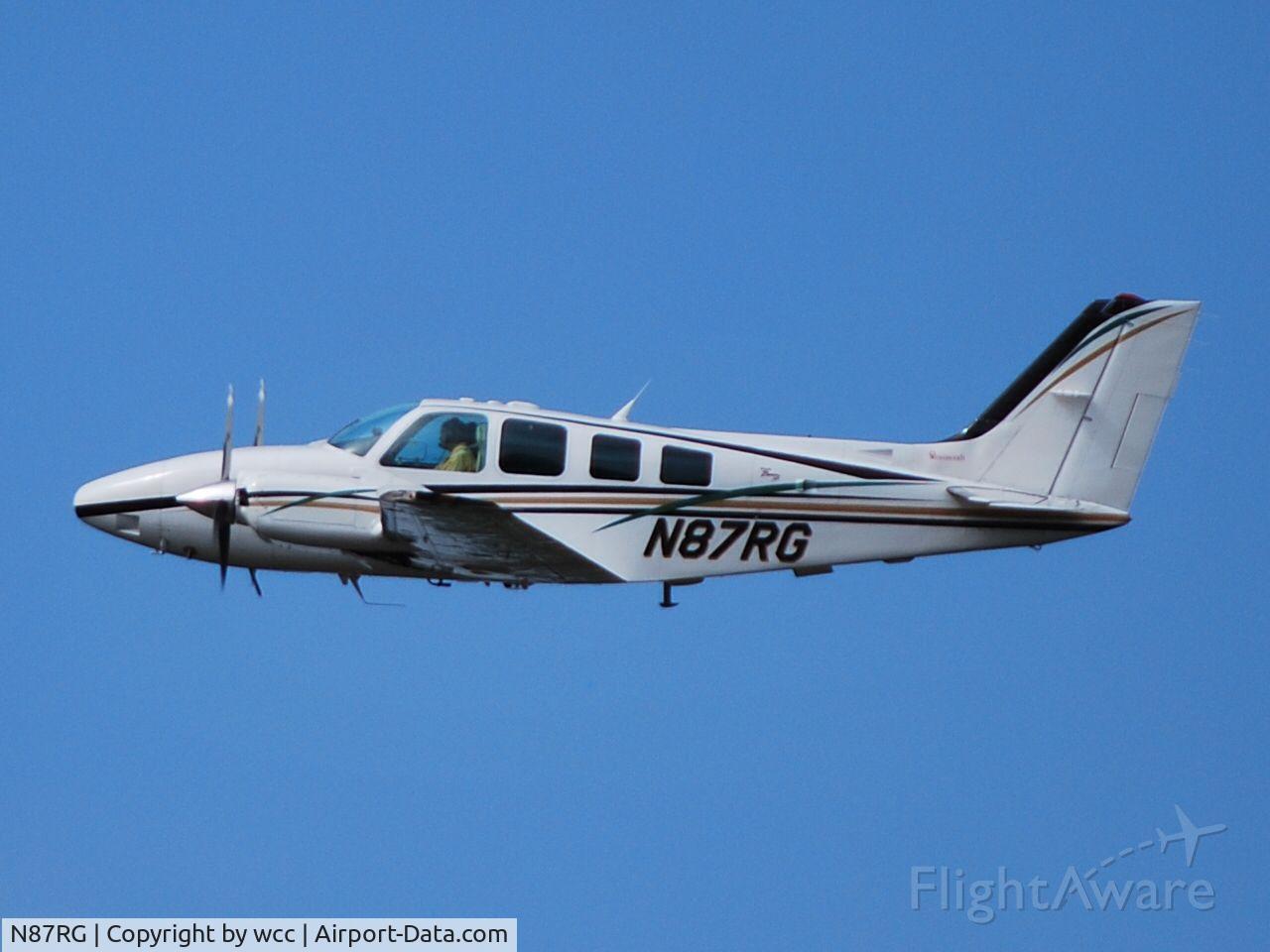 N87RG, 1998 Raytheon Aircraft Company 58 C/N TH-1886, be 58