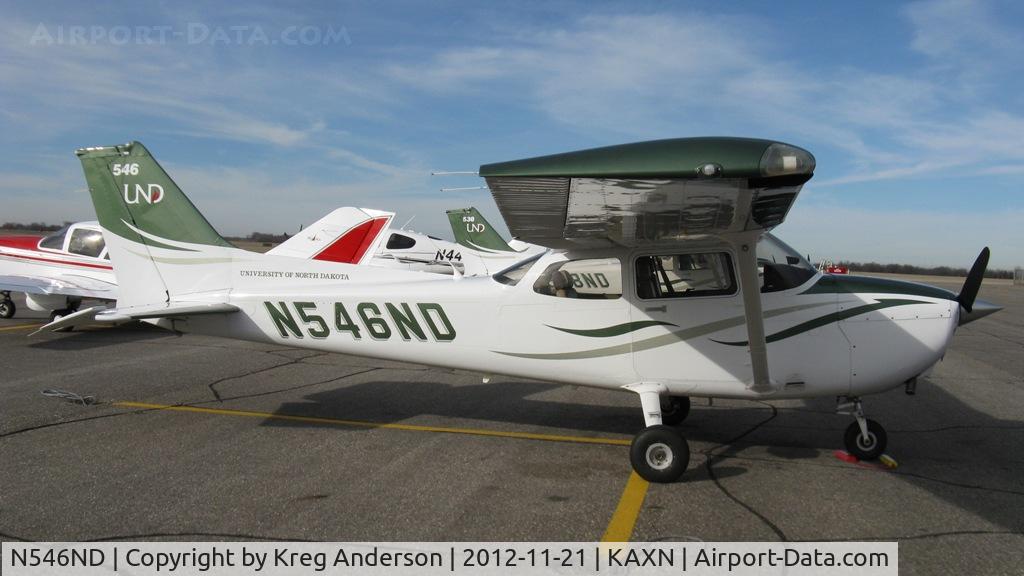 N546ND, Cessna 172S C/N 172S11045, Cessna 172S Skyhawk from the University of North Dakota on the line.